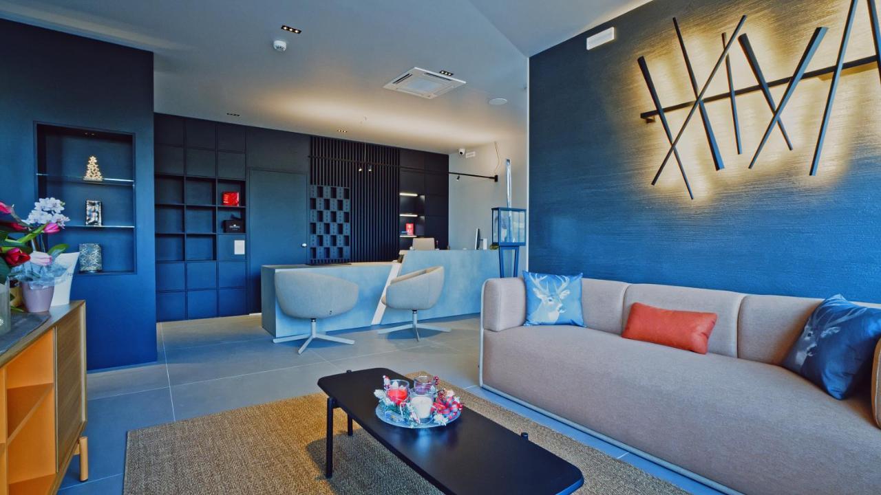 Hotel Cristal Сирмионе Екстериор снимка