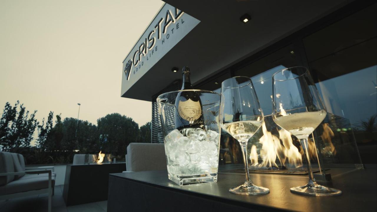 Hotel Cristal Сирмионе Екстериор снимка