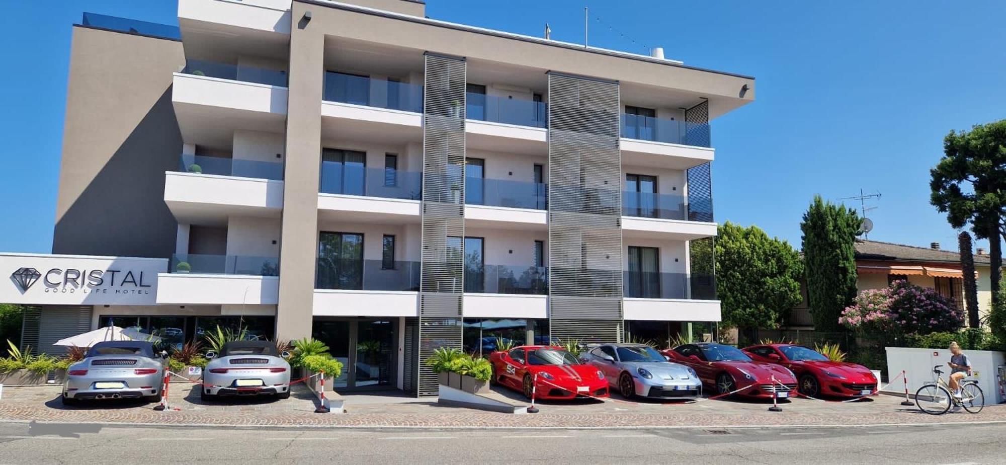 Hotel Cristal Сирмионе Екстериор снимка