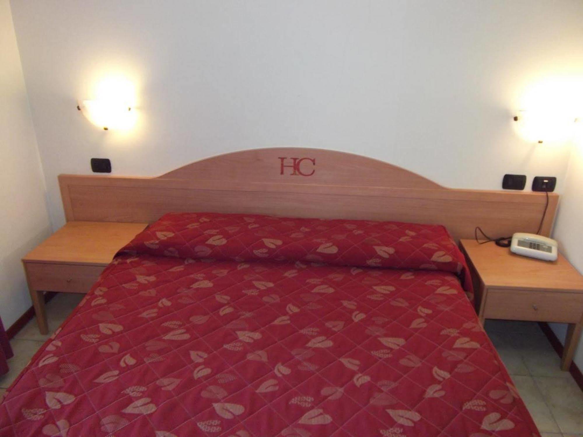 Hotel Cristal Сирмионе Екстериор снимка